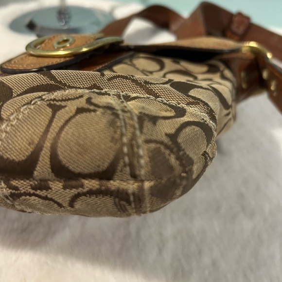 Coach Brown Monogram Crossbody Bag with Gold Buckle - Picture 4 of 9
